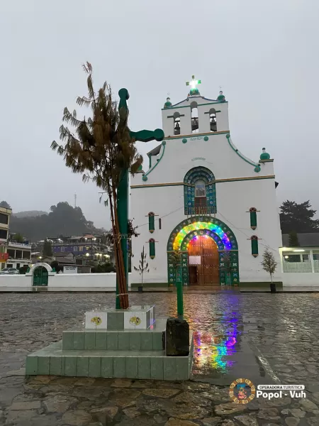 Vive una gran experiencia visitando dos de los poblados indígenas mas representativos de los Altos de Chiapas, San Juan Chamula y Zinacantan Vive una gran experiencia visitando dos de los poblados indígenas mas representativos de los Altos de Chiapas, San Juan Chamula y Zinacantan